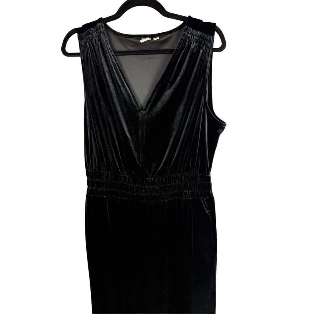GAP Black Velvet Jumpsuit- size XL